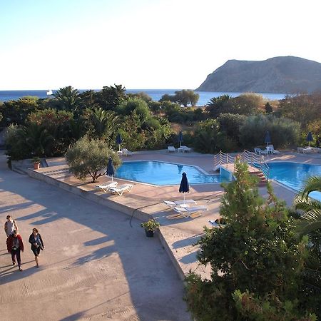 Eristos Beach Hotel Megalon Chorion  Exterior photo
